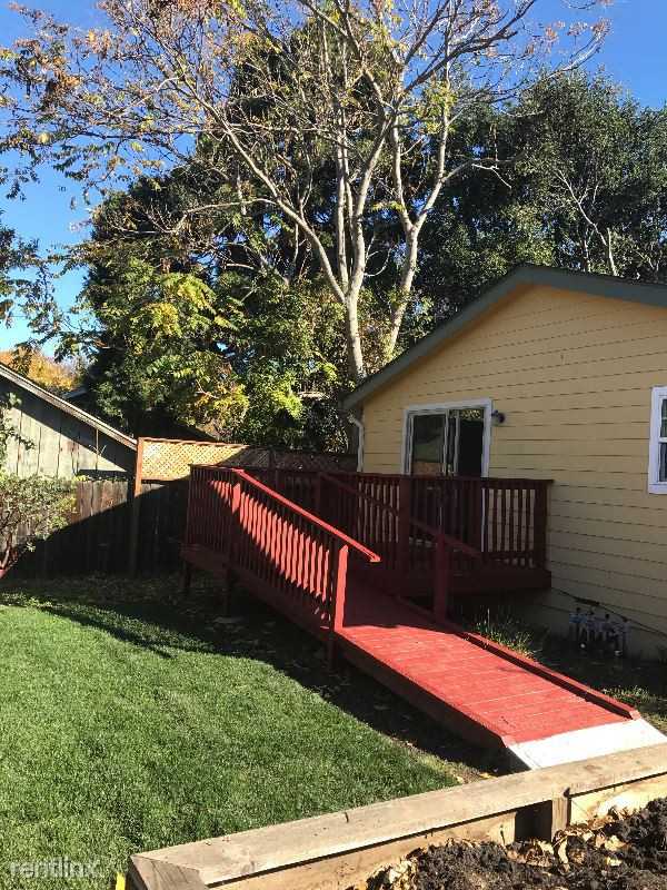 242 Chiquita Ave - Photo 3 of 16