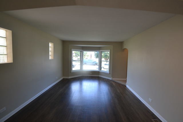 1634 N 78th Ave - Photo 2 of 7