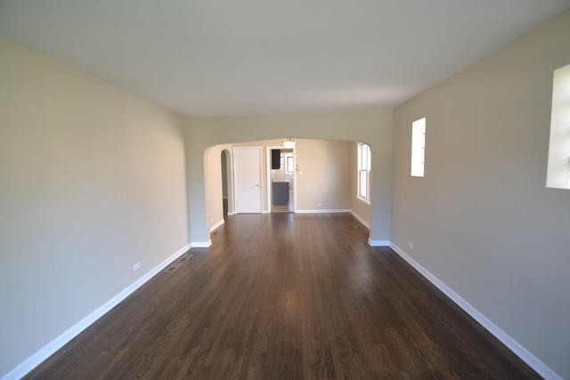 1634 N 78th Ave - Photo 3 of 7