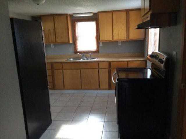 1111 Hickory Hills Rd - Photo 3 of 6