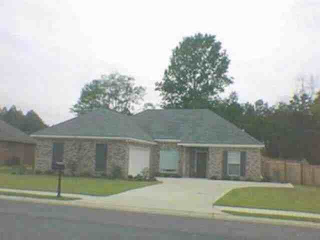 105 Kenzie Dr - Photo 2 of 6