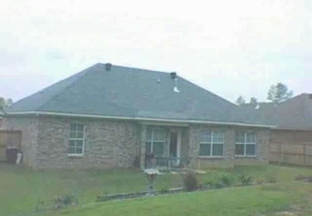 105 Kenzie Dr - Photo 3 of 6