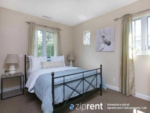 1114 Linden Ave - Photo 3 of 6