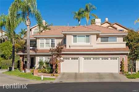 28885 Woodcreek - Photo 3 of 46