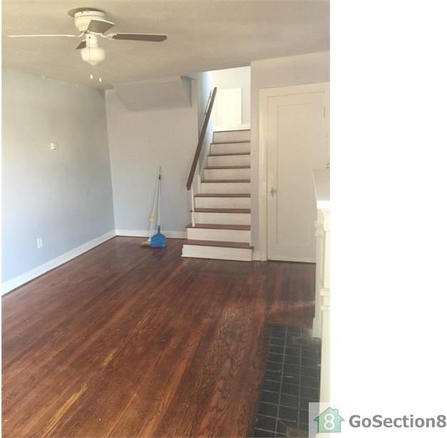 2308 NE 24th St - Photo 3 of 6