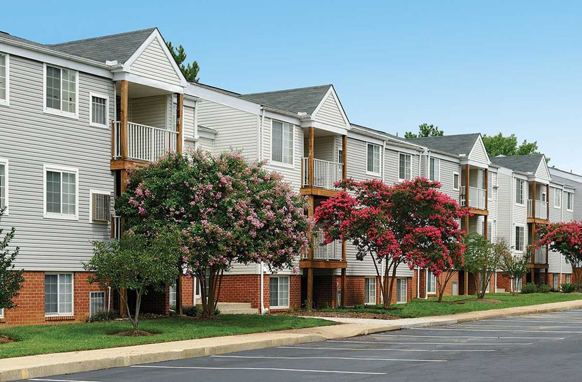 Canterbury Apartments - Photo 3 of 20