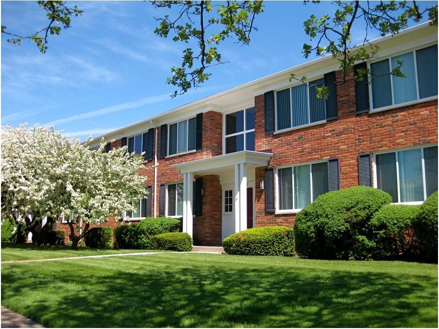 Eastland Village - Photo 2 of 20