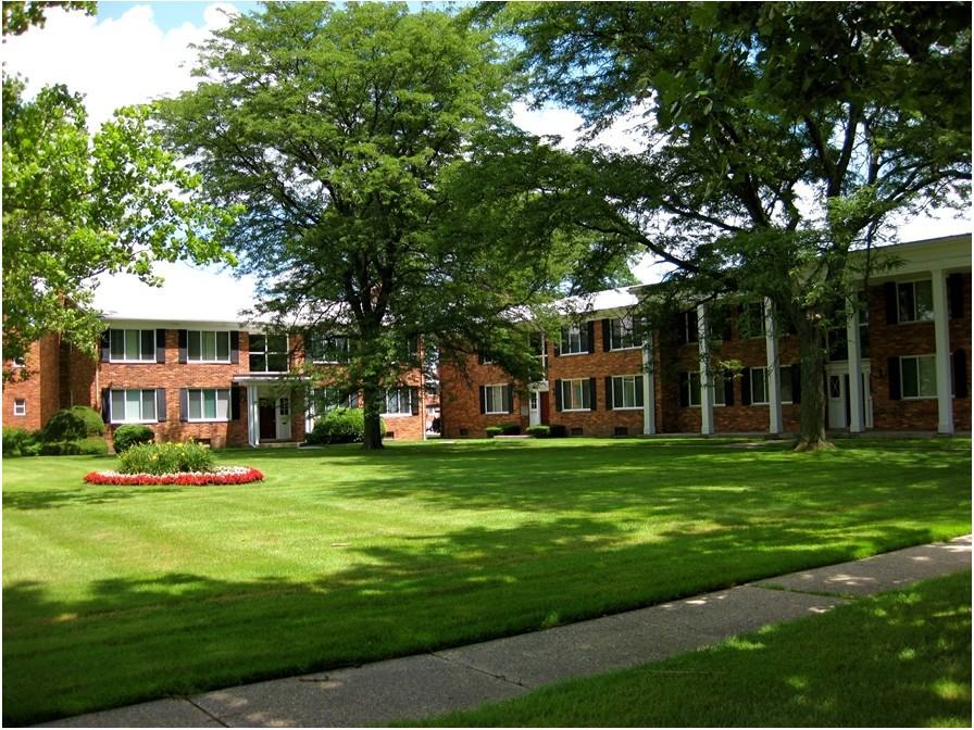 Eastland Village - Photo 3 of 20