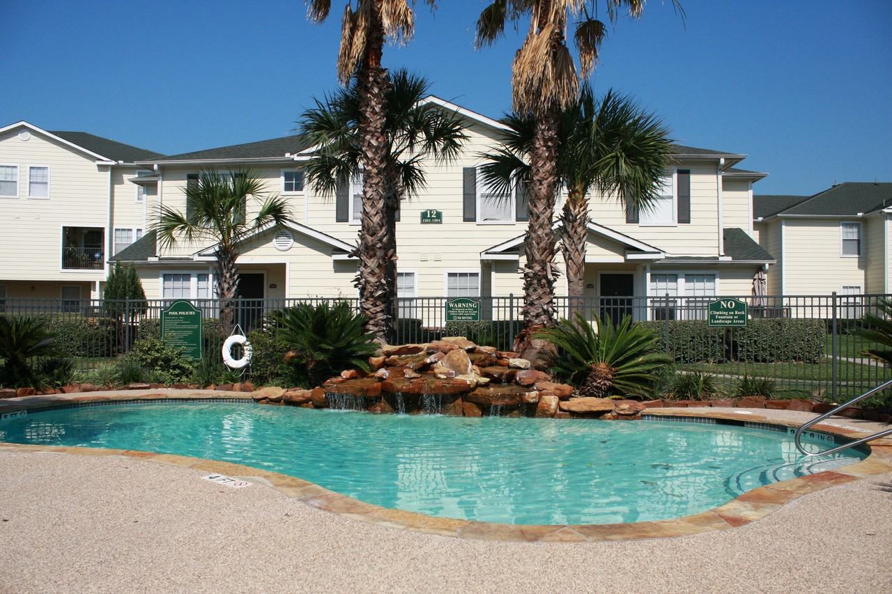 Chateaux Normandie Apartments 333 Normandy St, Houston, TX 77015 Zumper