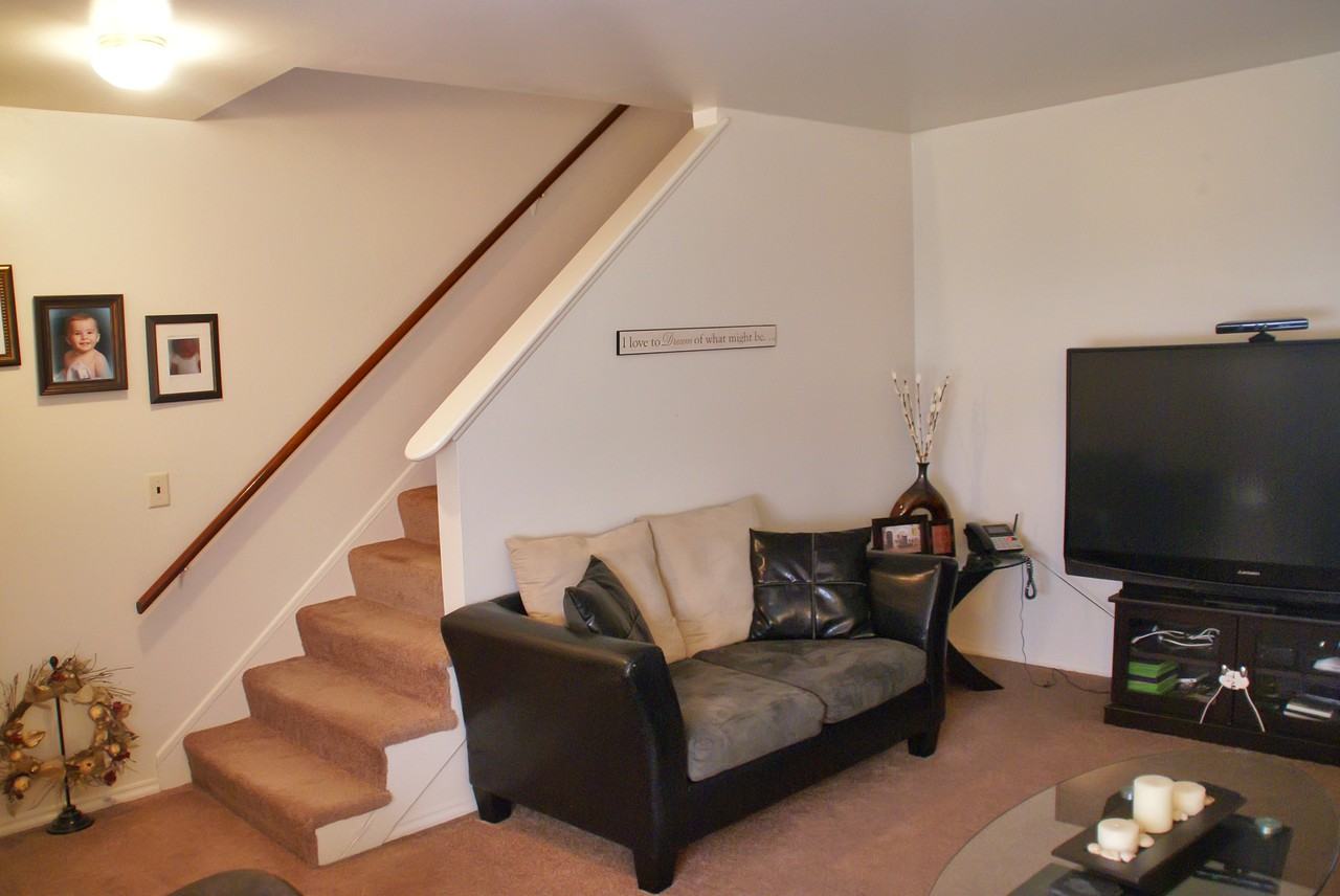 Kingsbrooke Townhomes - Photo 2 of 21