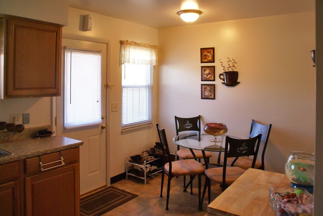 Kingsbrooke Townhomes - Photo 3 of 21