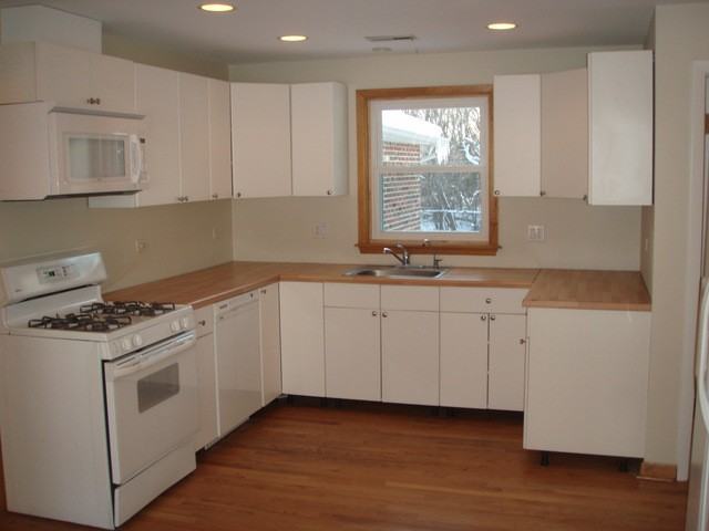 4N036 S Wood Dale Rd - Photo 2 of 7