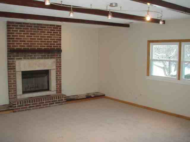 4N036 S Wood Dale Rd - Photo 3 of 7