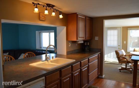 100 Danforth St - Photo 2 of 16