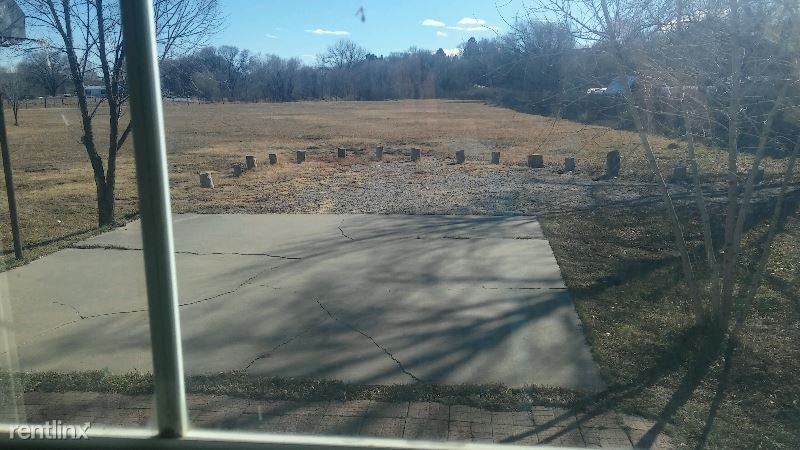 14 Fountain Dr - Photo 2 of 15