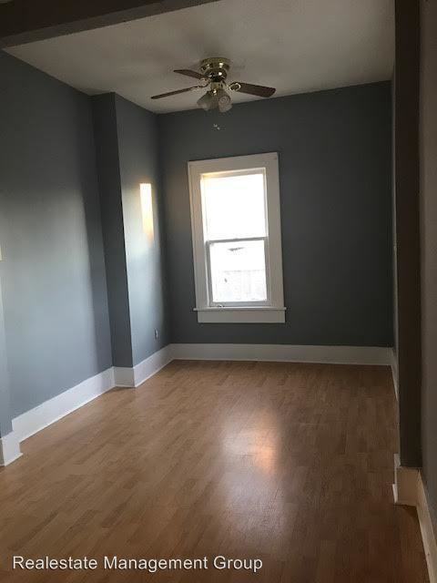 311 N Elizabeth St - Photo 2 of 10
