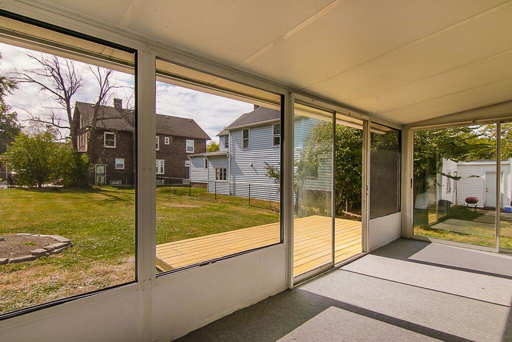 68 Ennis Ave - Photo 3 of 32