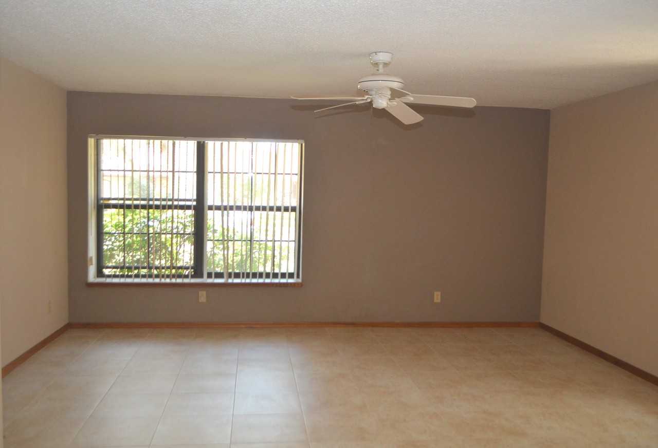 6179 Yellowstone Dr - Photo 3 of 15