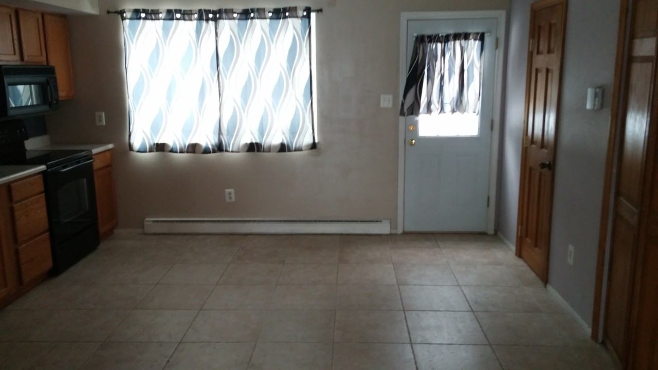 10 Toni Lynn Ct, Hammonton, NJ 08037 2 Bedroom Apartment for 1,200