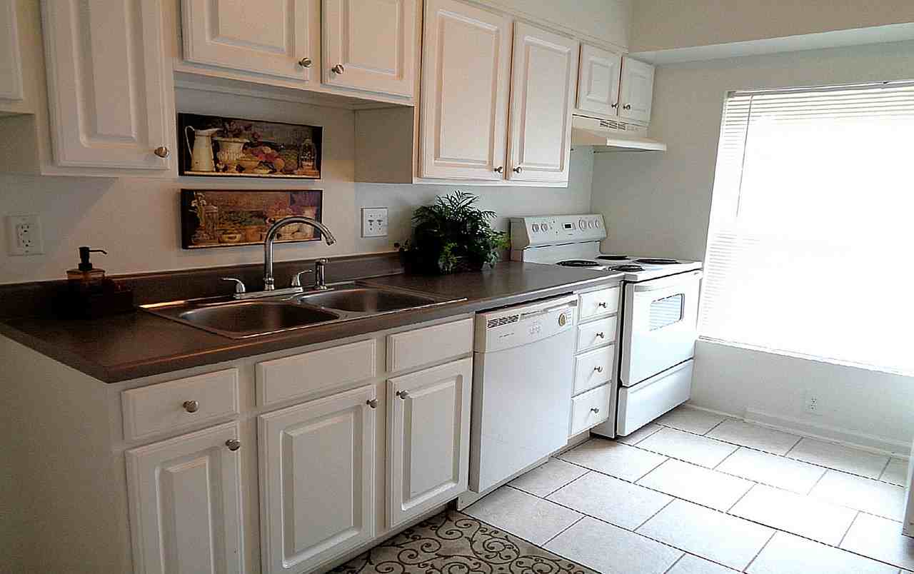 1500 Ardsley Street - Photo 3 of 25