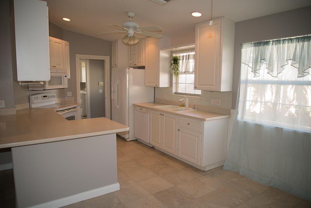 11208 11208 SW Pembroke Dr - Photo 3 of 16
