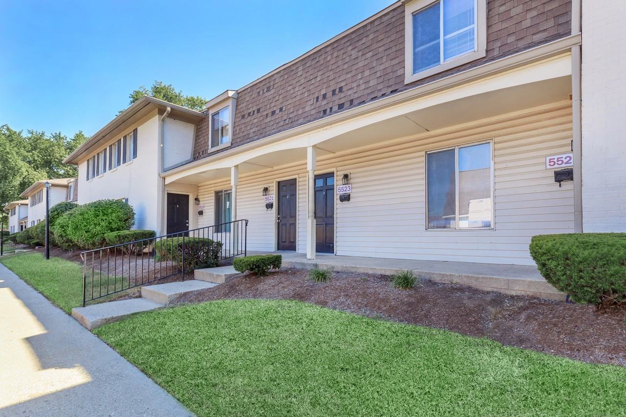 Regency Park Indy - Photo 3 of 9