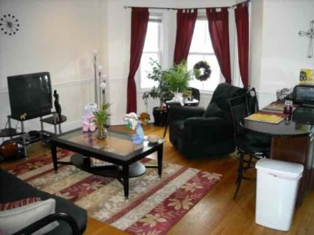 1621 Tremont St - Photo 3 of 4