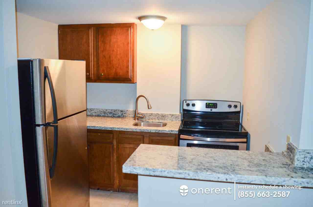 5010 NE 50th St - Photo 3 of 28