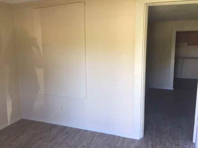 1507 11th St W - Photo 2 of 12