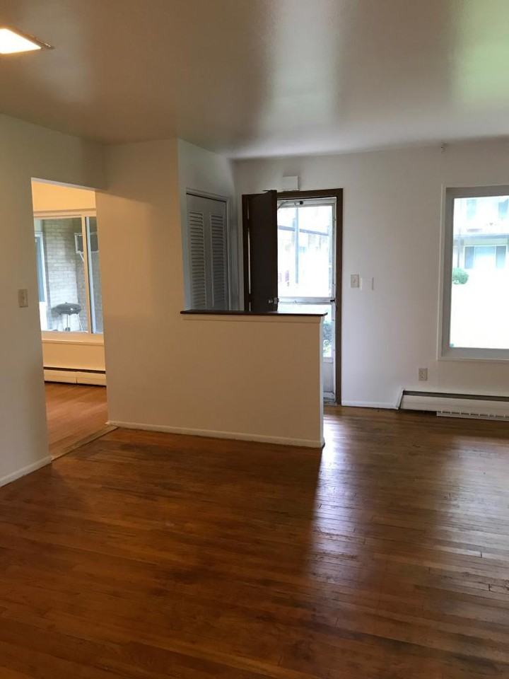 Sandstone Apartments - Photo 3 of 19