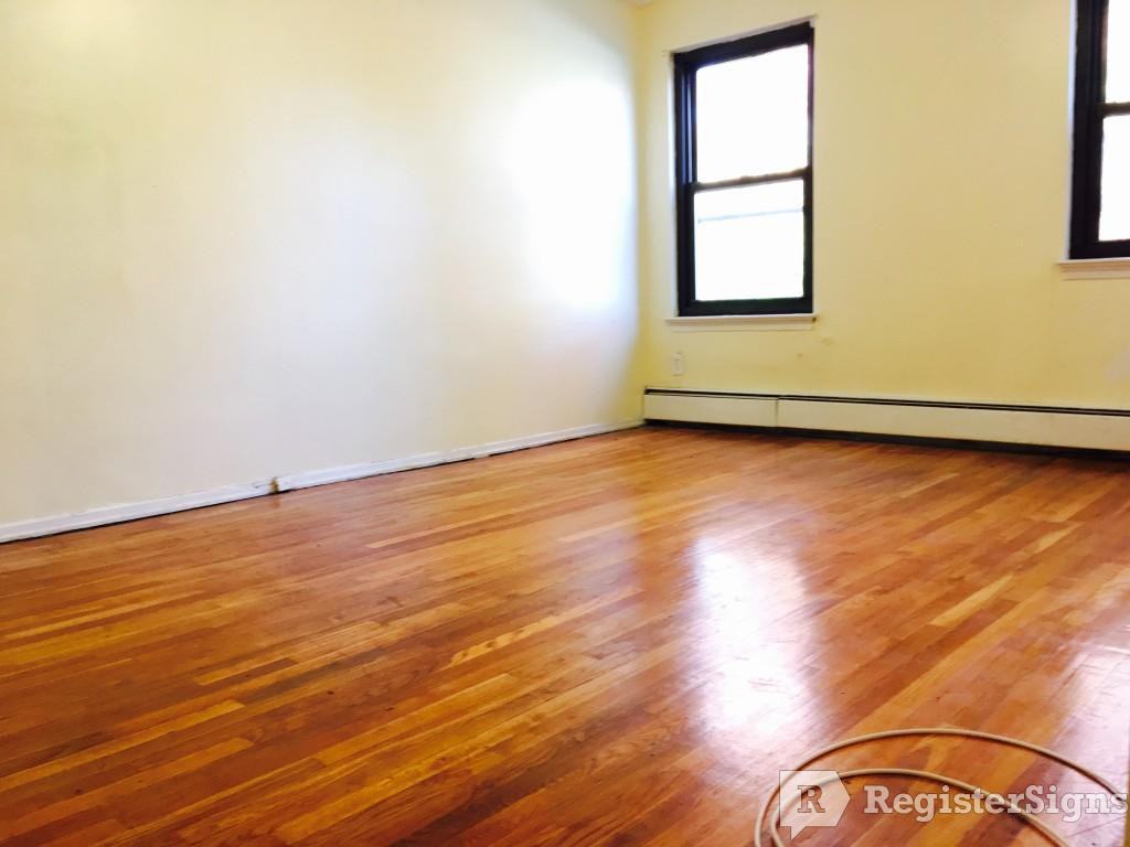 5 Rhode Island Ave - Photo 2 of 9