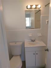 610 Northeast 12th Avenue - Photo 2 of 3