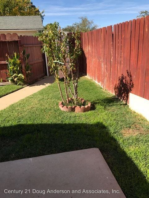 44624 Date Ave - Photo 3 of 12