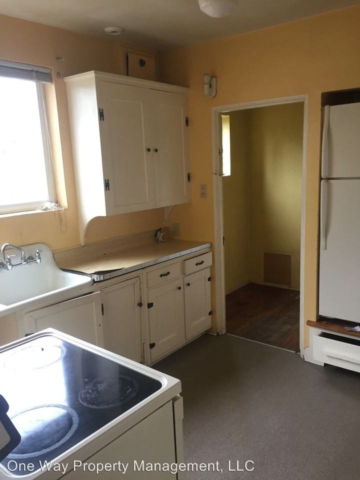 312-314 East Beaver Avenue - Photo 2 of 5