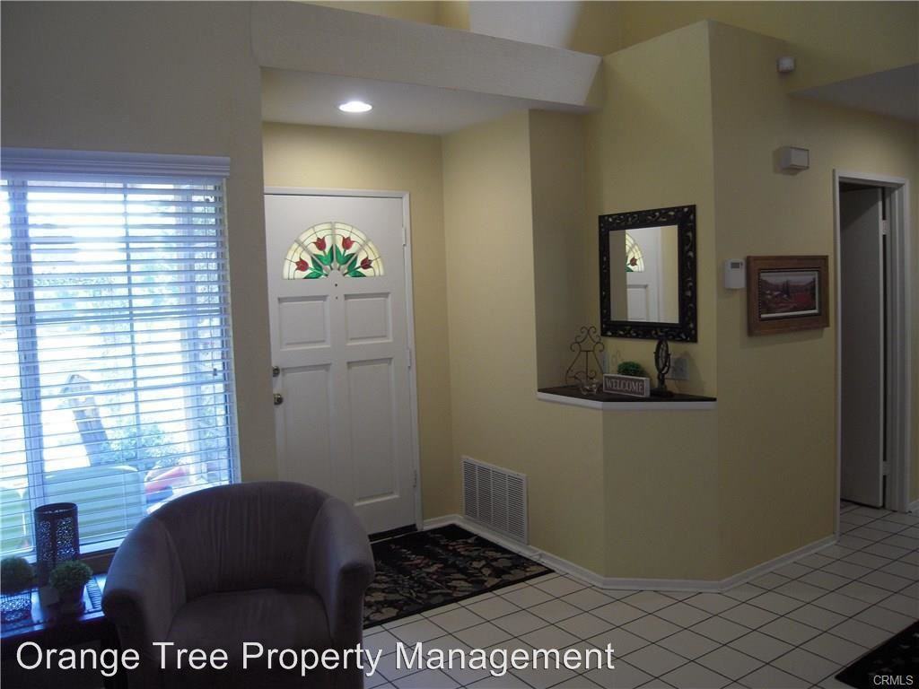 10405 Rhyolite St - Photo 2 of 20