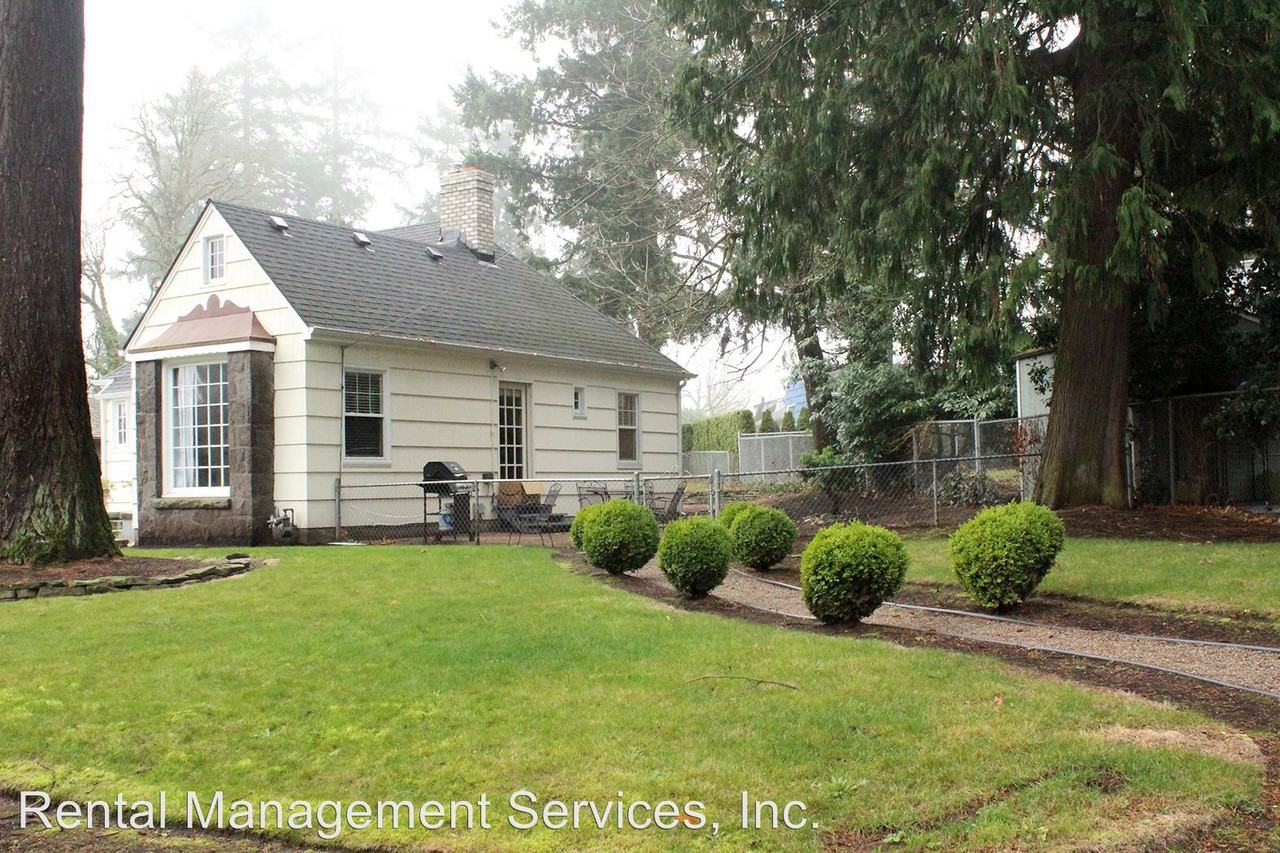 10052 NE Beech St - Photo 2 of 25