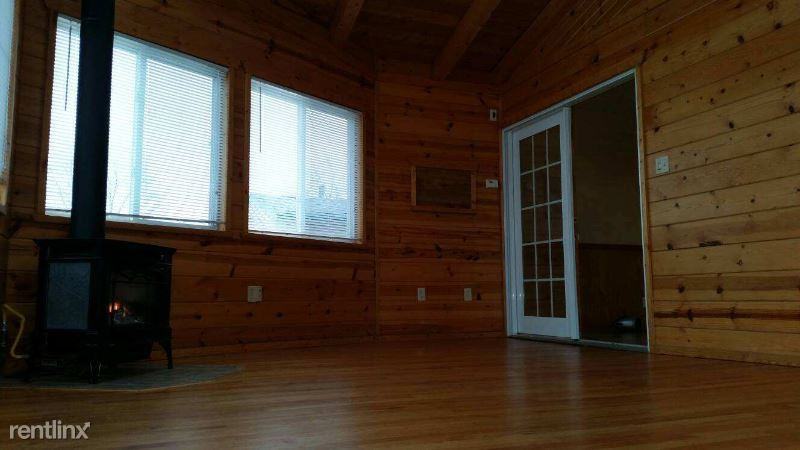 1304 10th Ave - Photo 3 of 11