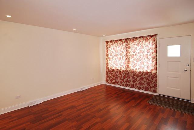 2516 Hainsworth Ave - Photo 2 of 10