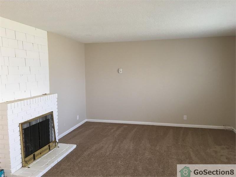 2111 Treewood Ln - Photo 2 of 17