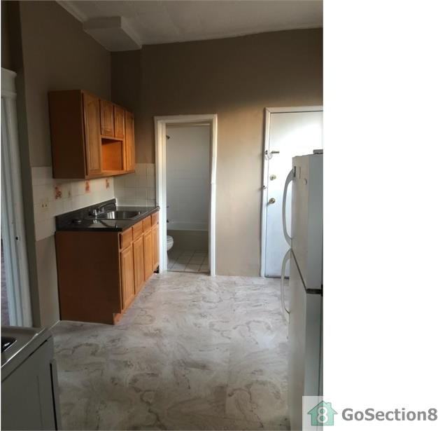 259 Mt Vernon Ave #1 - Photo 2 of 5