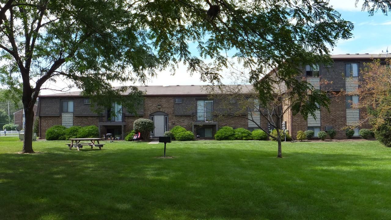 Three Pines Apartments - Photo 2 of 10