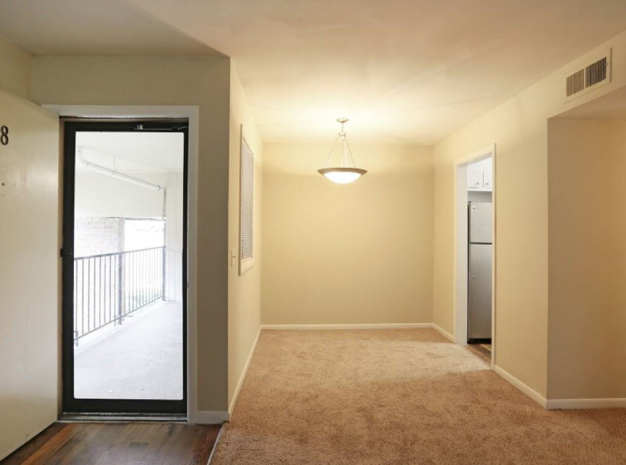 Covenant Crossing - Photo 2 of 14