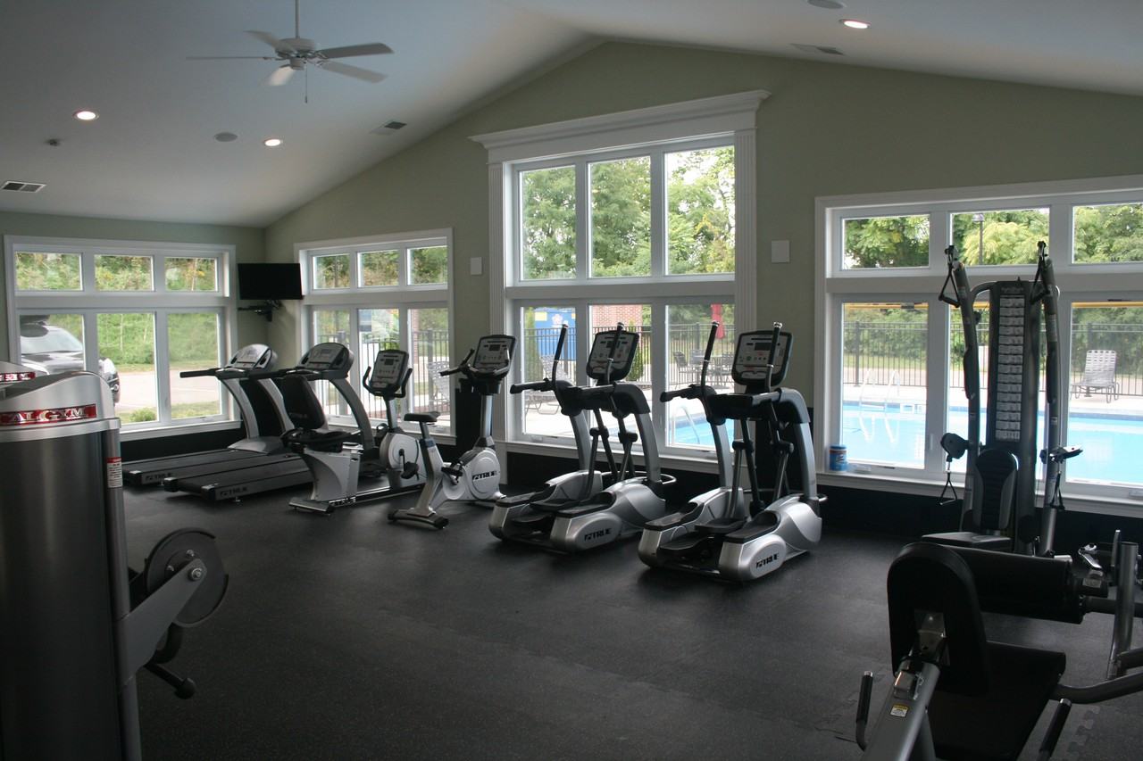 Crossroad Towers - Photo 3 of 10