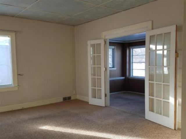 307 N London Ave - Photo 2 of 6