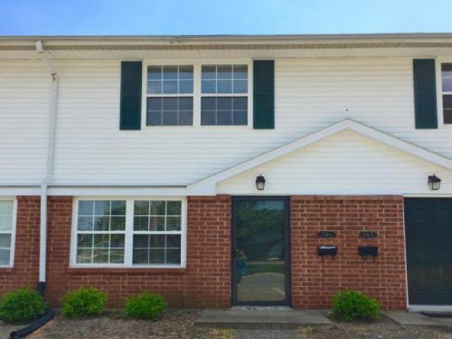 729 Kentucky Pkwy - Photo 2 of 3