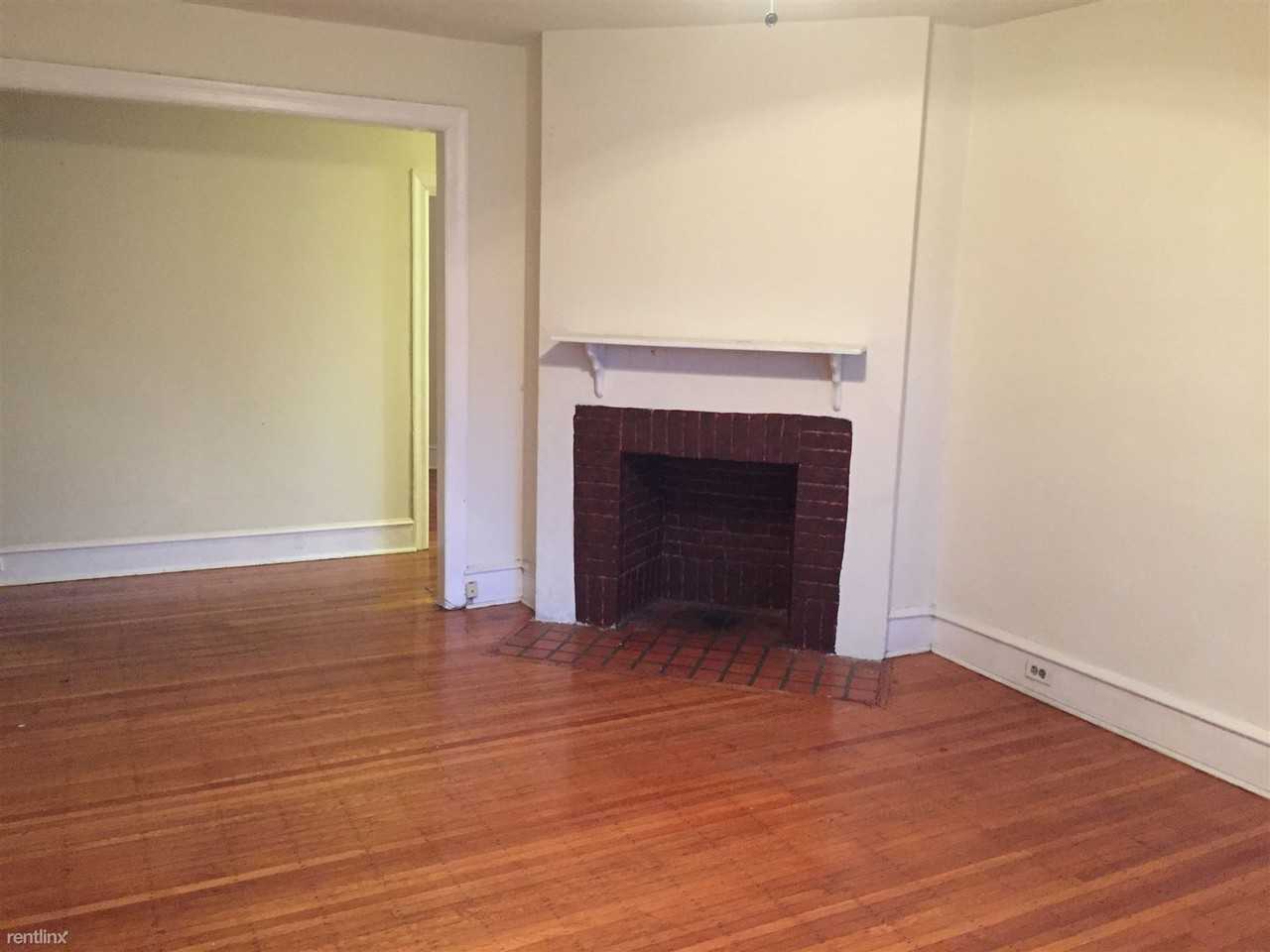 415 Church Rd - Photo 3 of 8