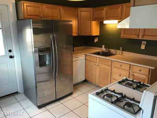 64 Alpine St - Photo 2 of 11