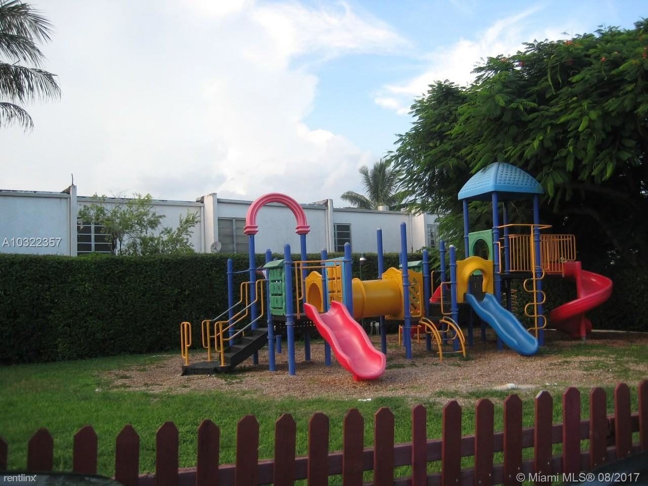 15501 NE 6th Ave - Photo 2 of 3