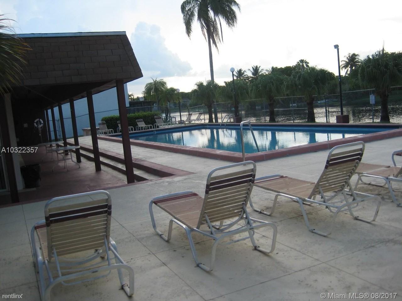 15501 NE 6th Ave - Photo 3 of 3