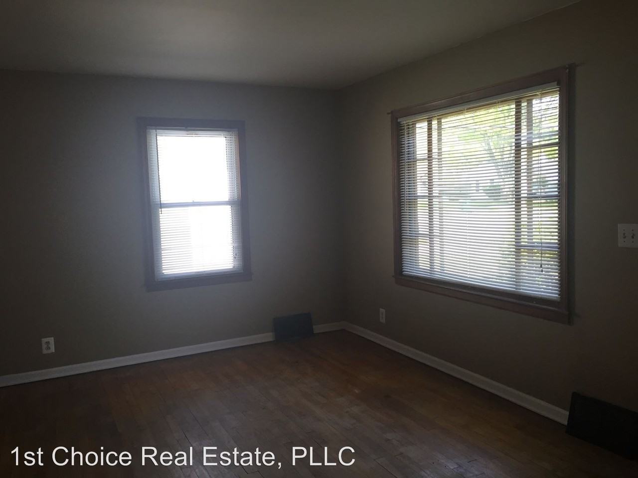 1313 W Mt Hope Ave - Photo 2 of 12